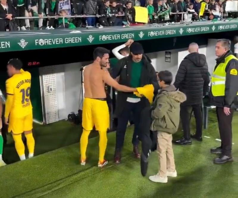 Claudio Bravo protagonizó un emotivo momento con İlkay Gündoğan / CAPTURA