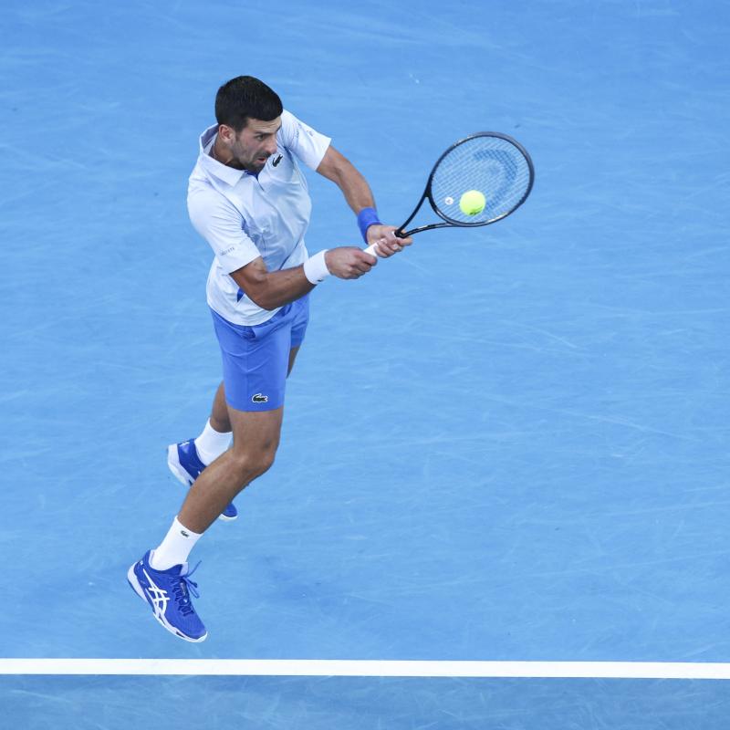 Novak Djokovic se enfrentará ante Sinner en semifinales del Australia Open / AO