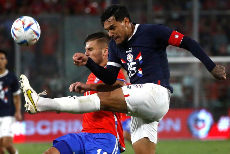 Gustavo Gómez brilló con Jorge Almirón en Lanús - Crédito: Photosport.
