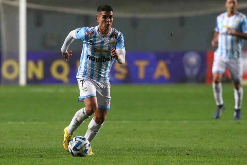 U de Chile podría reforzar su delantera con Julián Alfaro - Crédito: Photosport