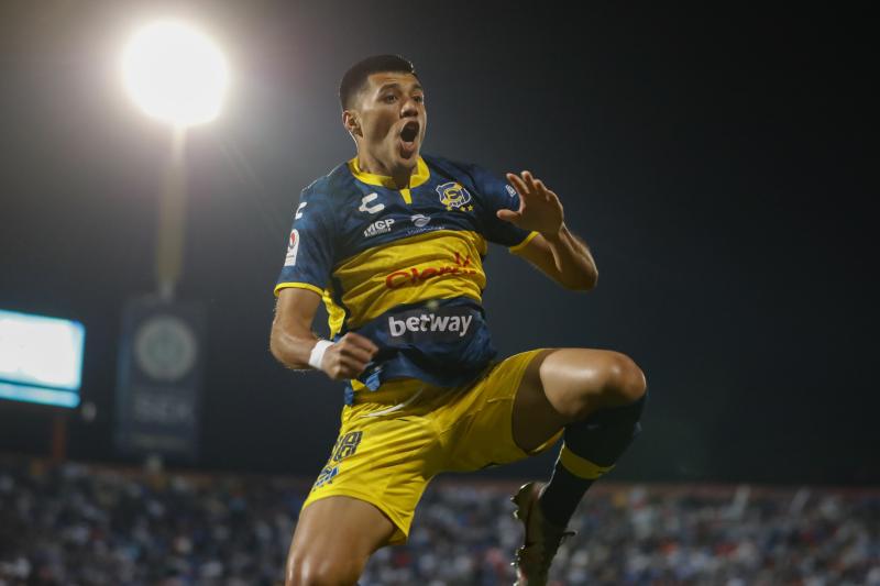 Leonardo Sequeira dejará Everton y no jugará el Campeonato Nacional 2024 / Photosport