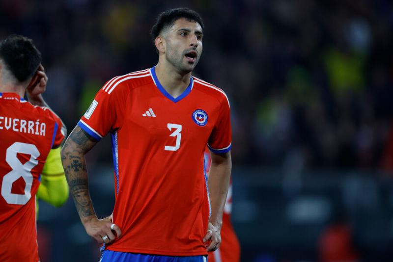 Guillermo Maripán podría dejar AS Mónaco - Crédito: Photosport.