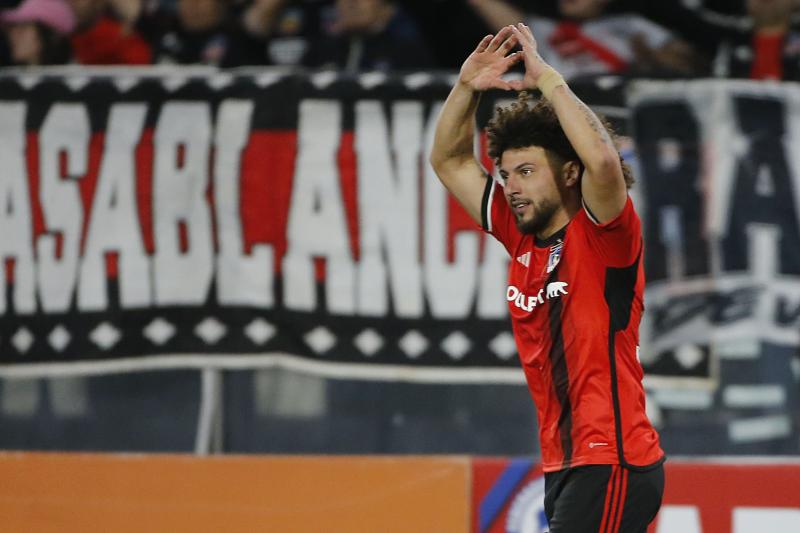 Maximiliano Falcón tiene dos años de contrato en Colo Colo - Créditos: Photosport