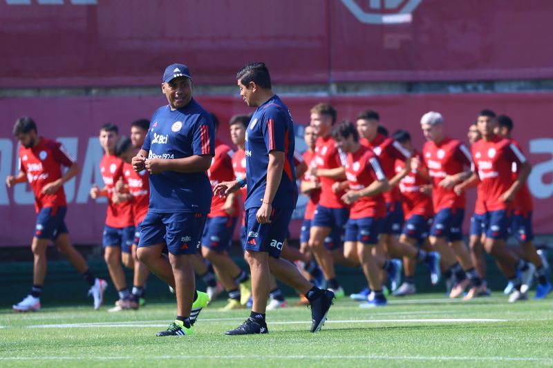 La polémica que se desató las la marginación de Marcelo Morales y Tomás Ahumada en la Roja. (Photosport)