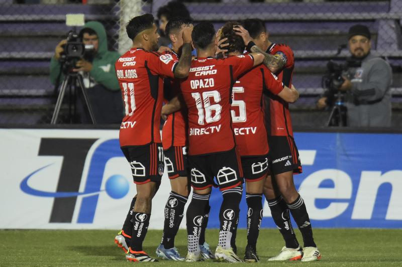 Colo Colo venció a Liverpool en Uruguay - Crédito: Photosport