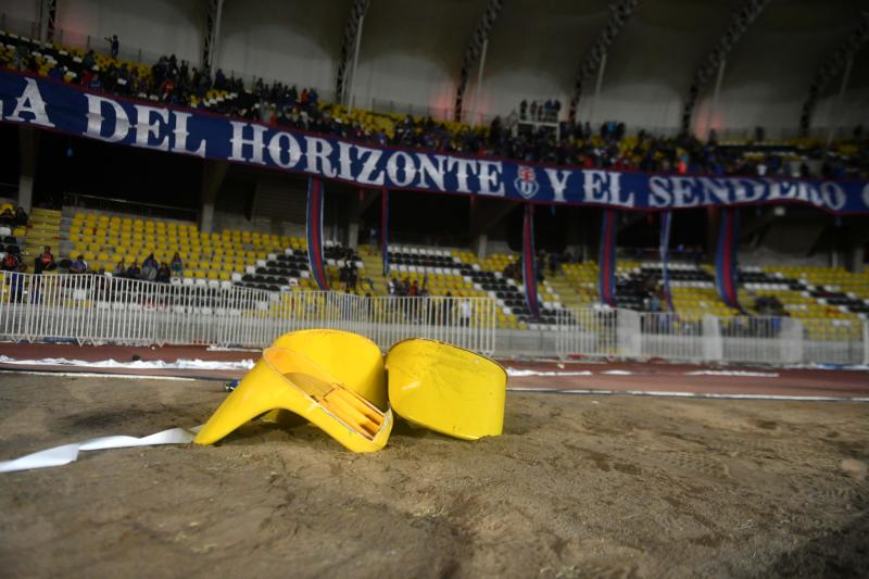 Clásico de verano entre la U de Chile y UC terminó con incidentes menores. (Photosport)