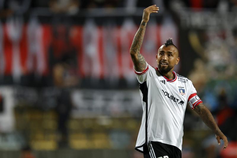 Carlos Caszely puso a Elías Figueroa por sobre Arturo Vidal como el mejor de la historia. / Photosport