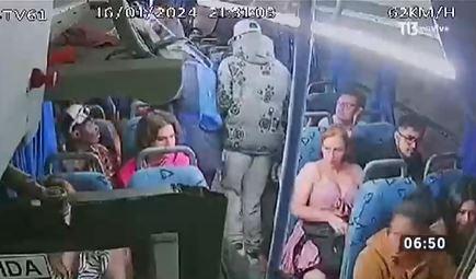 Cedida a T13 - Robo en buses interurbanos