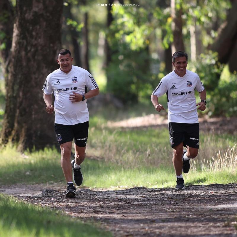 Jorge Almiró no haría grandes cambios con su primera formación en Colo Colo / OFICIAL