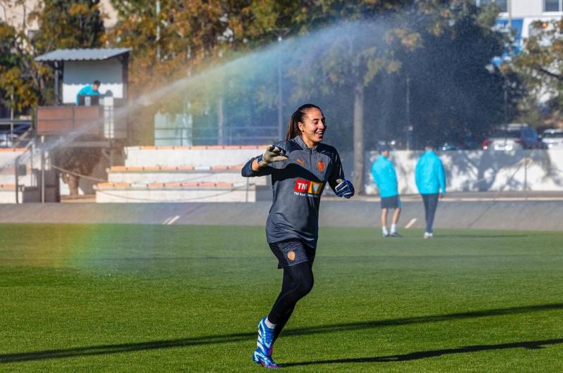 Antonia Canales es actualmente la portera titular del Valencia - Créditos: Instagram @anto_canalesp