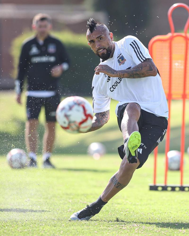 Arturo Vidal en su primer entrenamiento con Colo Colo - Créditos: Prensa Club