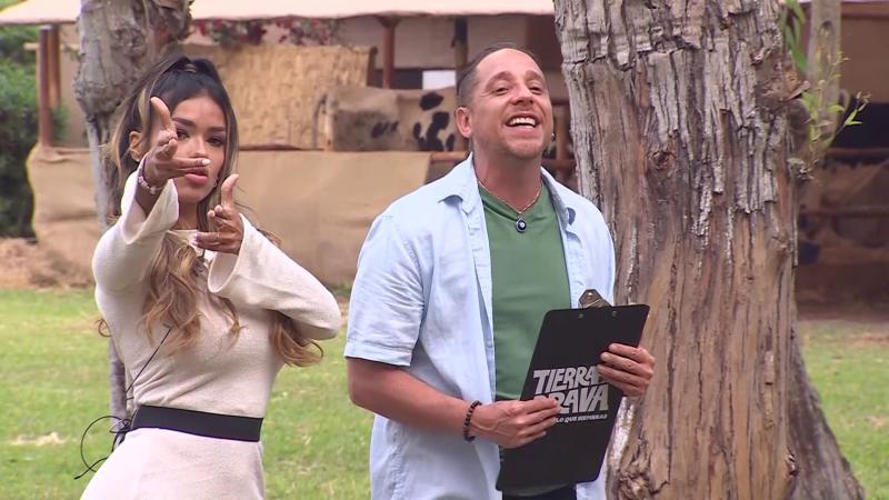 Mordiendo un pezón y besando a Uriel: Shirley volvió a Tierra Brava pisando fuerte