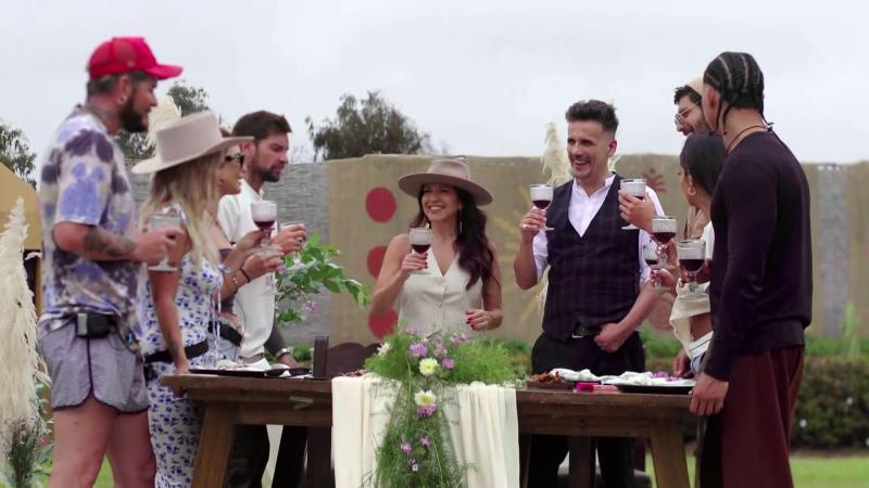 Canal 13 - Participantes de Tierra Brava tras escuchar saludos de familiares