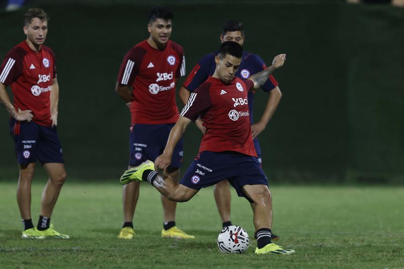Alexander Aravena será desde la partida en la Roja Sub 23 - Créditos: Prensa Selección