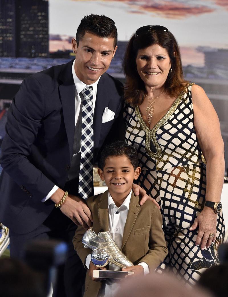 AFP - Referencial de Cristiano Ronaldo junto a su familia.