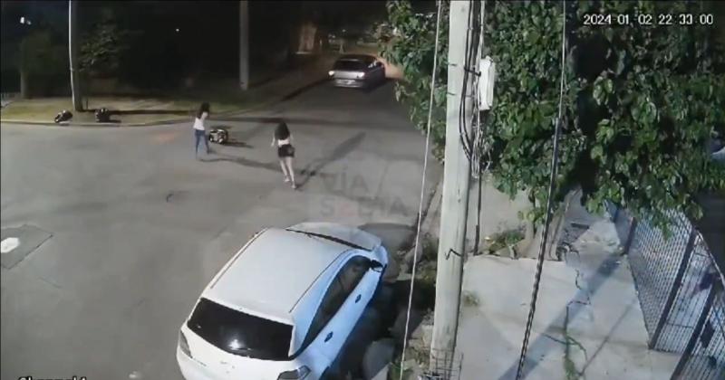 X @and40 - Violento asalto en Argentina