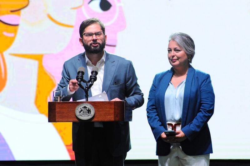 Agencia Uno - Presidente Boric y ministra Jara por reuniones donde Zalaquett