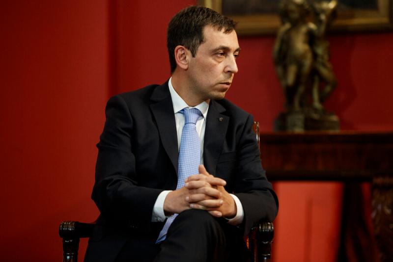 Agencia Uno - Defensor de la Niñez, Anuar Quesille