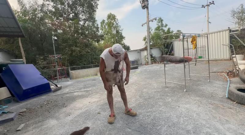 "Perrito" ataca a Frank Cuesta en su santuario de Tailandia