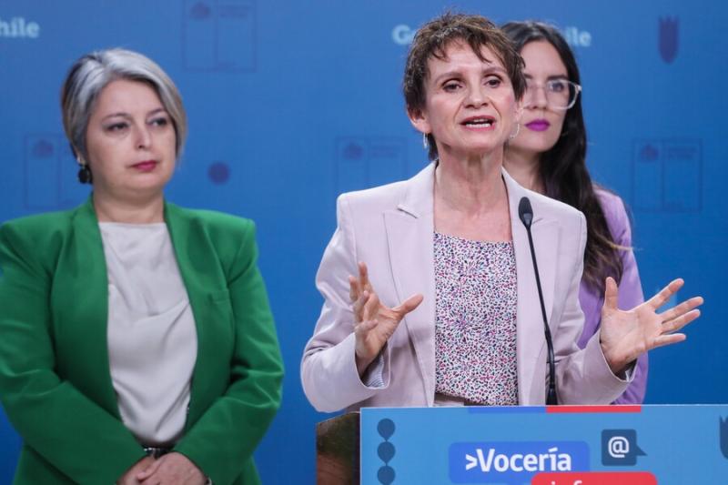 Agencia Uno - Ministras por reuniones en casa de Zalaquett