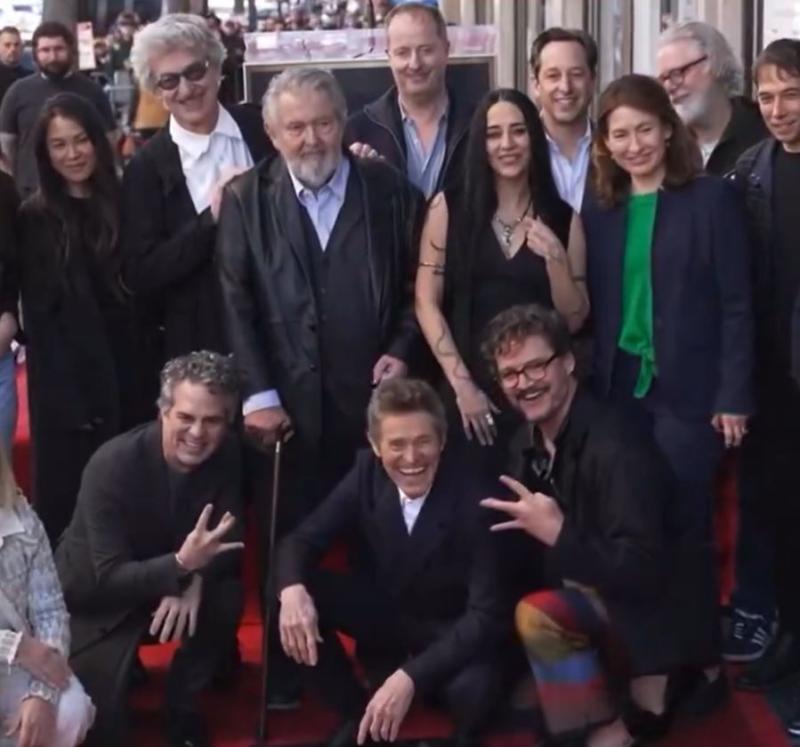 @pascalarchive - Pedro Pascal y Willem Dafoe