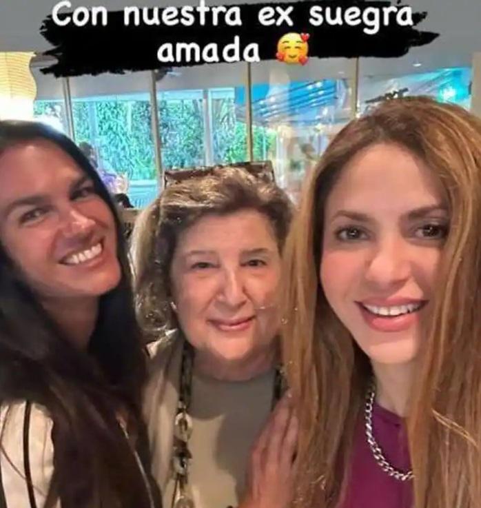 Instagram -Shakira y su ex suegra, la madre de Antonio de la Rúa
