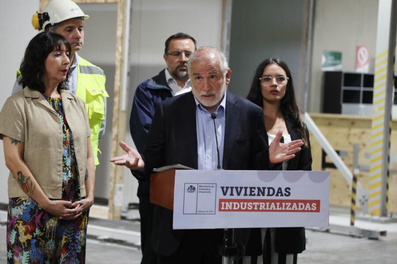 Agencia Uno - Exsubsecretaria Rojas y ministro Montes por Democracia Viva