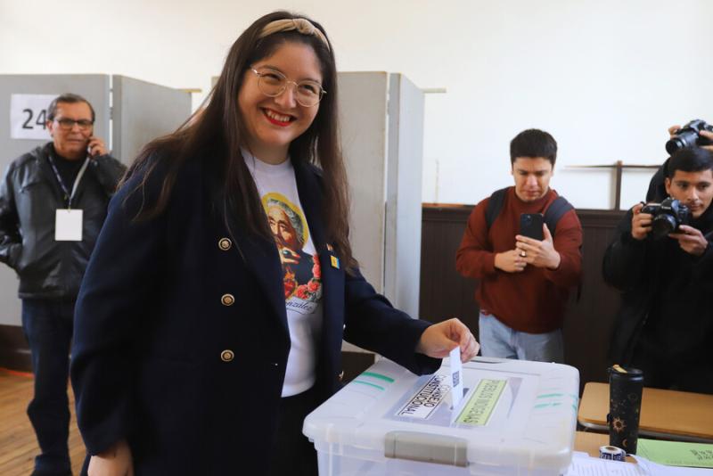 Agencia Uno - Valeria Cárcamo responde a vicepresidente de Demócratas