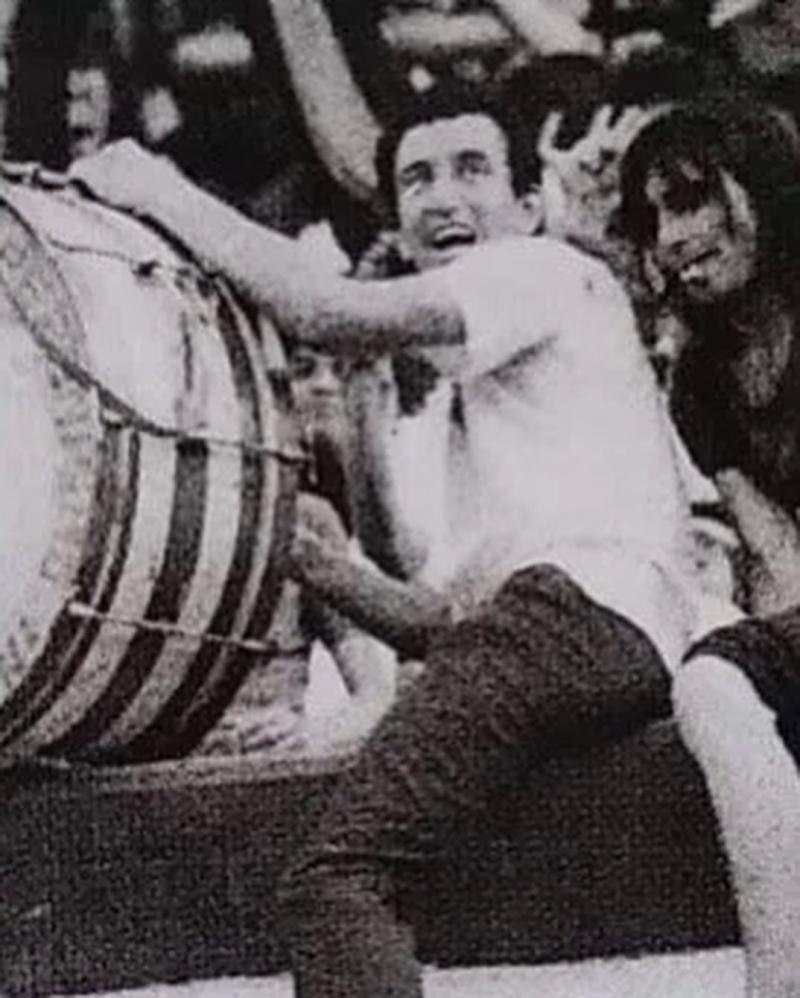 El Tula comenzó a ir al estadio desde los años 70 con su bombo - Créditos: Instagram