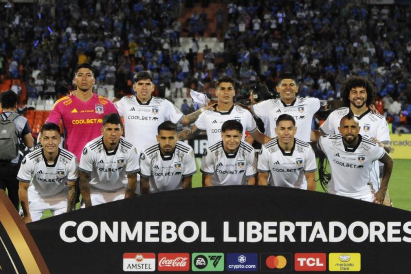 afp - Decretan derecho de admisión permanente para 22 hinchas de Colo Colo en Argentina