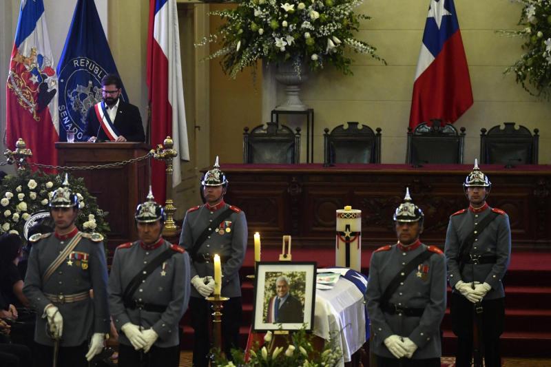 AFP - Gabriel Boric en el funeral del expresidente Sebastián Piñera