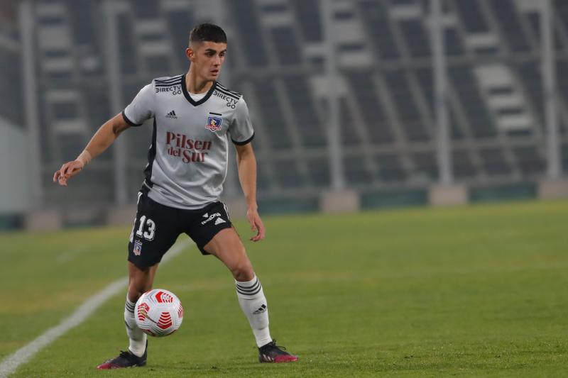 Bruno Gutiérrez se quedará en Colo Colo pese a las críticas / AGENCIA UNO