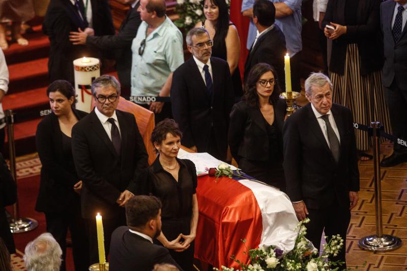 Agencia Uno - Presidente Piñera fue despedido con funeral de Estado