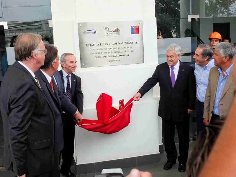Inaugurando el Estadio Elías Figueroa Brander en Valparaíso - Créditos: Agencia UNO