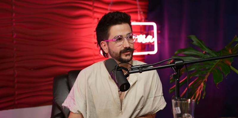 Camilo aclara que no escribió canción de Bad Bunny - YouTube