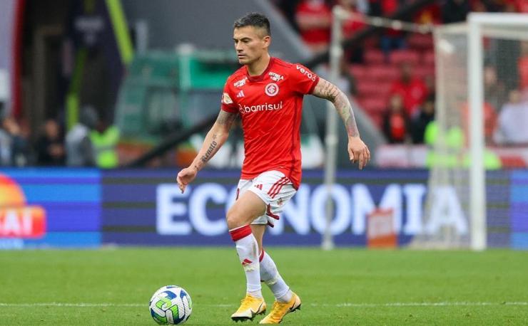 Charles Aránguiz vivió incómodo momento en Brasil - Crédito: Captura.