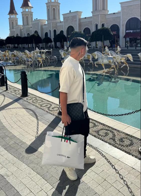 La vida llena de lujos de Jordhy Thompson en Europa / Captura Instagram