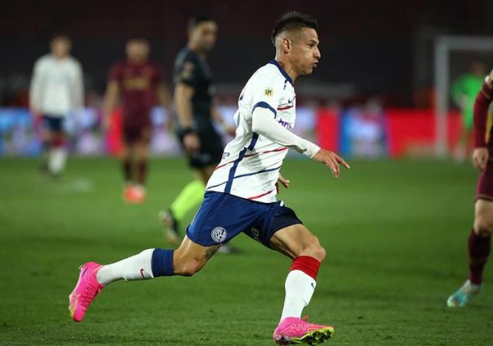 Carlos Auzqui es nuevo jugador de O'Higgins - Crédito: @auzqui91