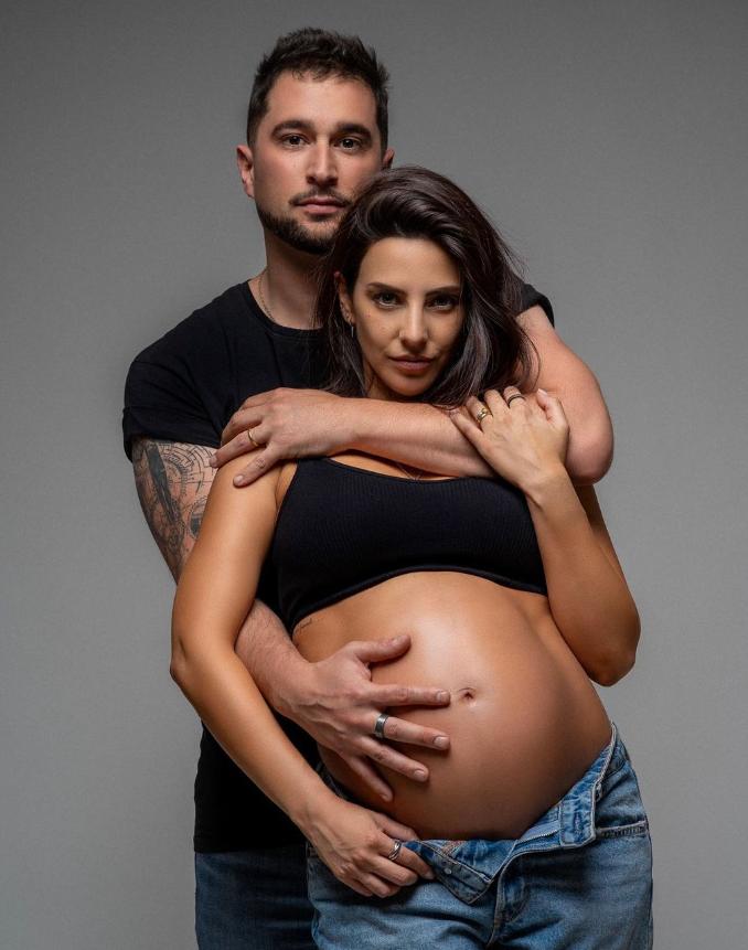 Daniela Castillo y su esposo - Instagram