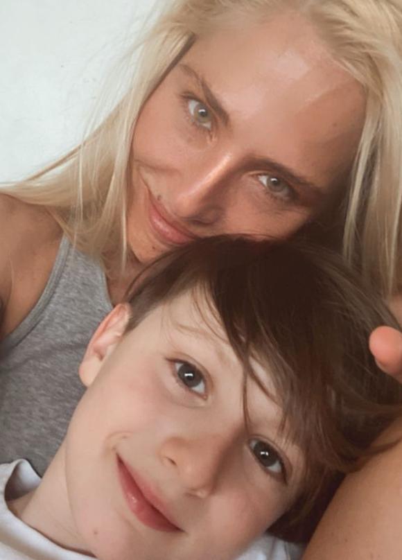 Mane Swett y su hijo - Instagram