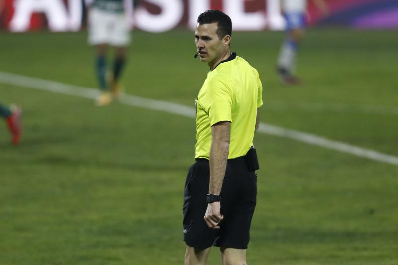 El uruguayo Andrés Matonte dirigirá el duelo de vuelta entre Colo Colo y Godoy Cruz. / Photosport
