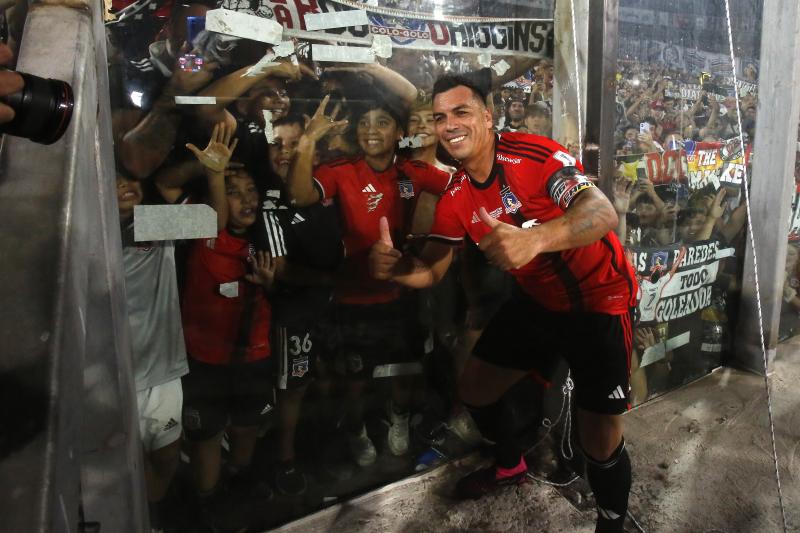 Esteban Paredes le respondió con todo a Marcelo Díaz. / Photosport