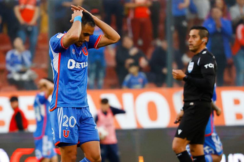 Federico Mateos volvió a lesionarse en U de Chile - Crédito: Photosport.