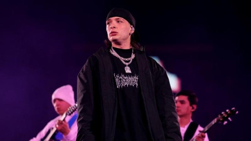 AFP - Peso Pluma suspendió su show en el Festival de Viña 2024