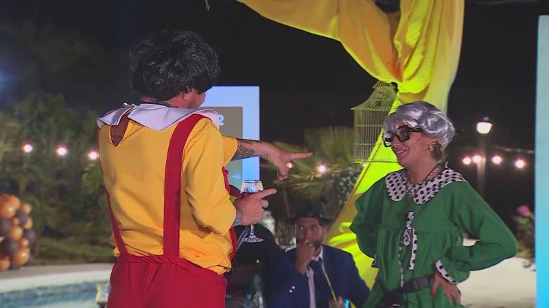 Canal 13 - Dani Castro es expulsada de la fiesta en 'Tierra Brava'