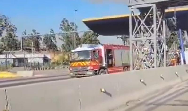 Twitter @fdo2000 Bomberos en peaje