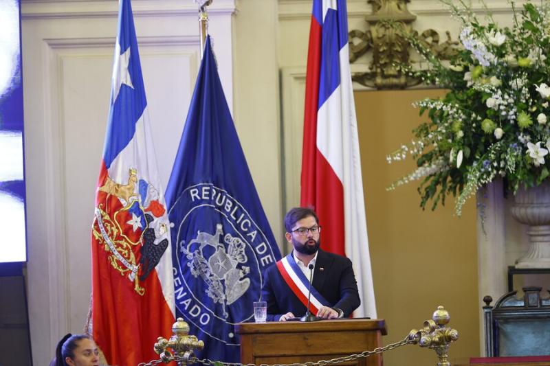 Agencia Uno - Presidente Boric en funeral de Estado de Piñera