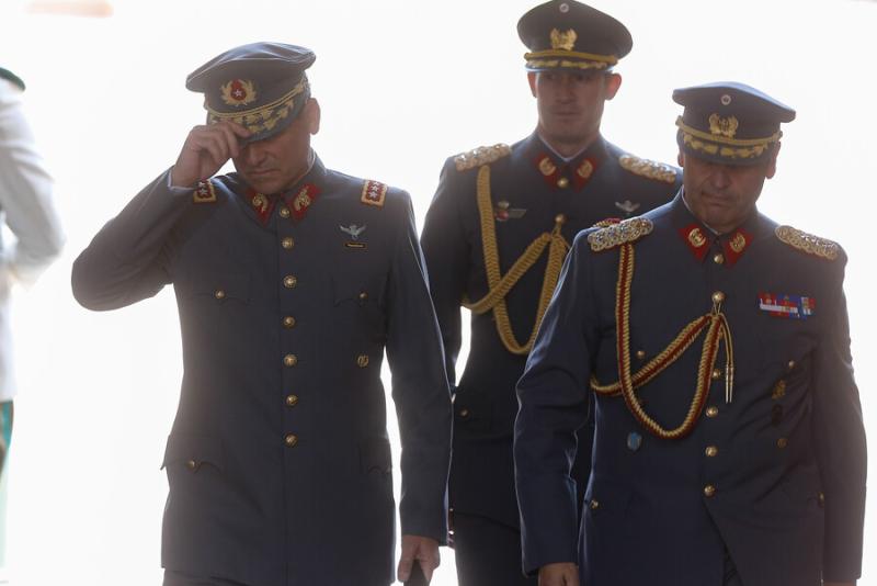 Agencia Uno - Fuerzas Armadas llegan a La Moneda