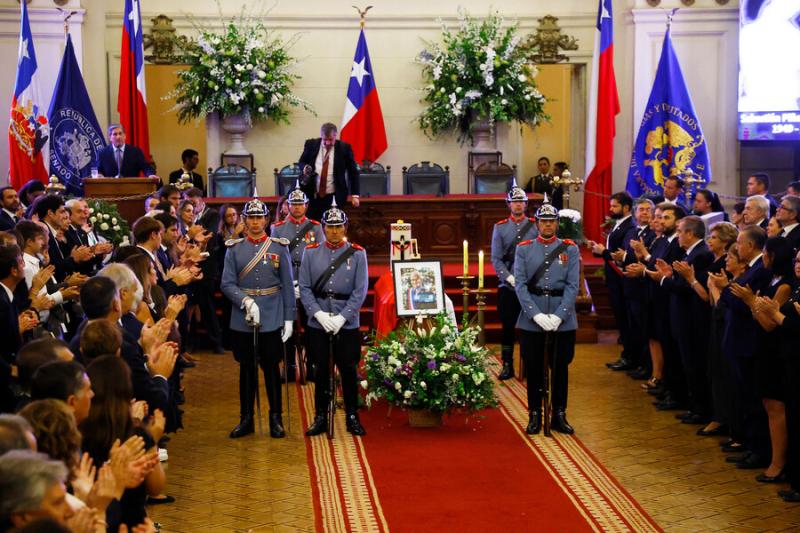 Aton - Homenaje a Sebastián Piñera