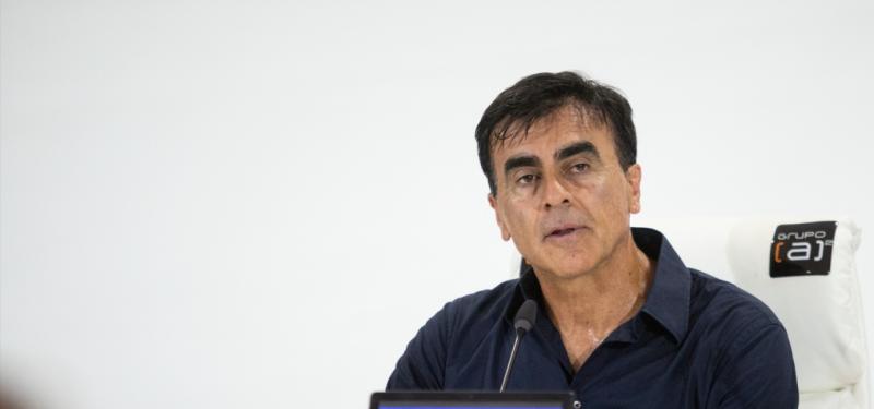 Gustavo Quinteros vive un delicado momento tras salir de Colo Colo - Créditos: Vélez